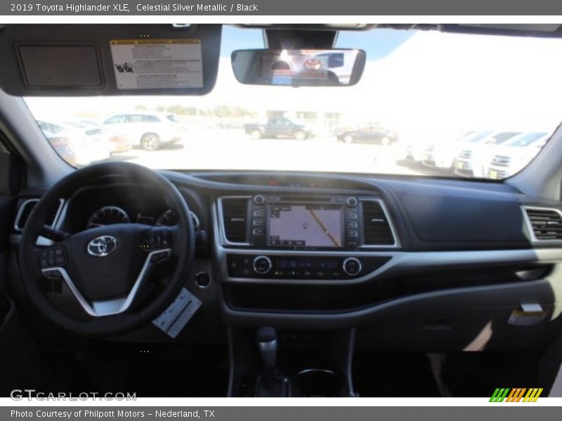 Celestial Silver Metallic / Black 2019 Toyota Highlander XLE