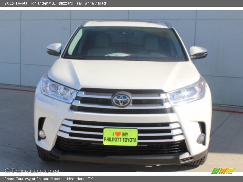 Blizzard Pearl White / Black 2019 Toyota Highlander XLE