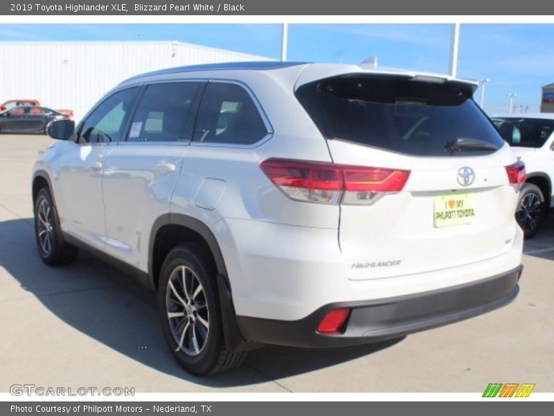 Blizzard Pearl White / Black 2019 Toyota Highlander XLE