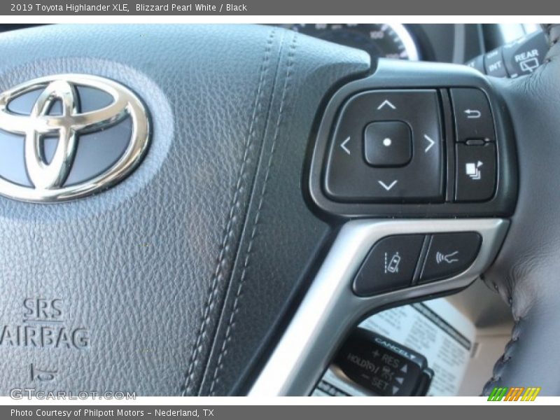 Blizzard Pearl White / Black 2019 Toyota Highlander XLE