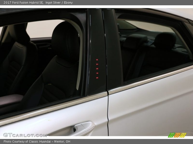 Ingot Silver / Ebony 2017 Ford Fusion Hybrid SE