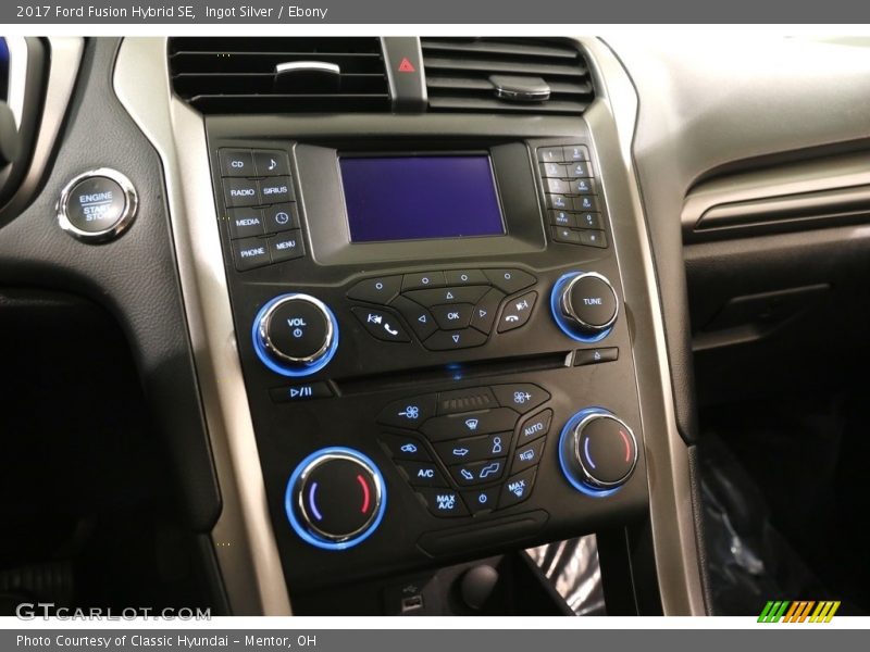 Ingot Silver / Ebony 2017 Ford Fusion Hybrid SE