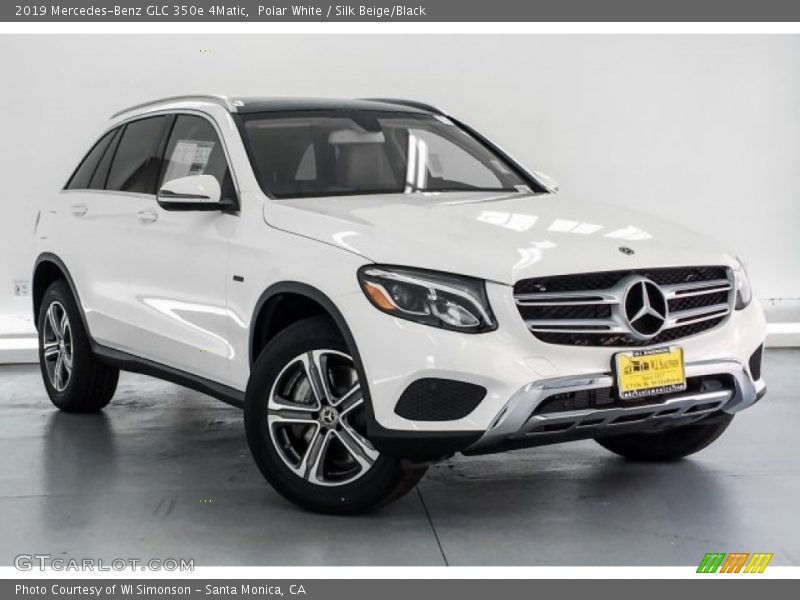 Front 3/4 View of 2019 GLC 350e 4Matic