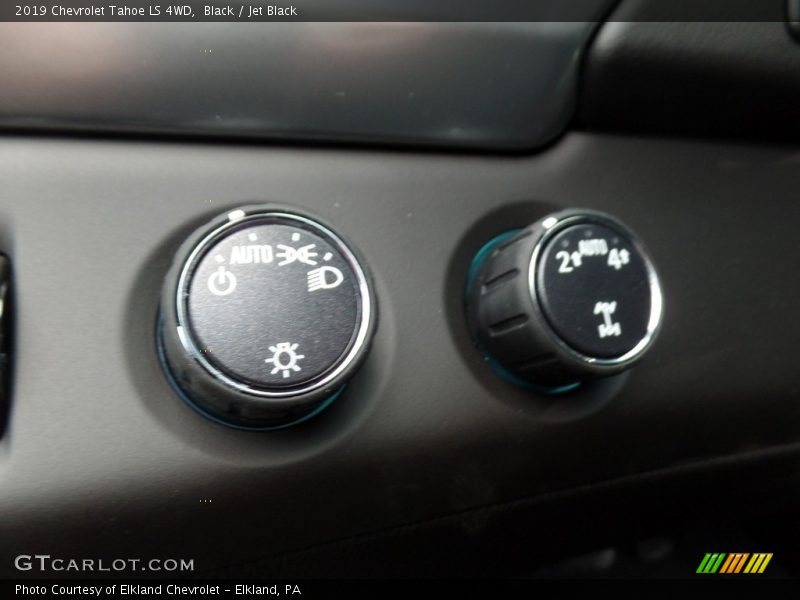 Black / Jet Black 2019 Chevrolet Tahoe LS 4WD