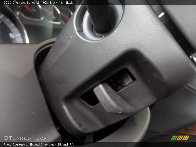 Black / Jet Black 2019 Chevrolet Tahoe LS 4WD
