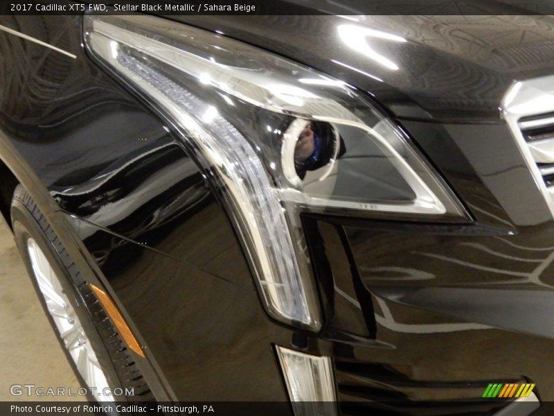 Stellar Black Metallic / Sahara Beige 2017 Cadillac XT5 FWD