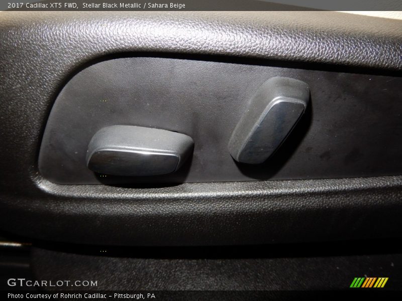 Stellar Black Metallic / Sahara Beige 2017 Cadillac XT5 FWD