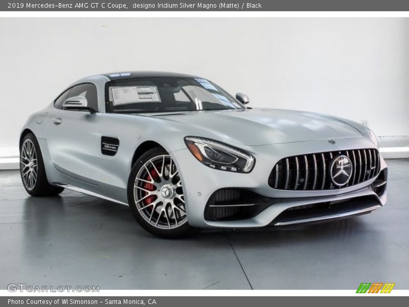 Front 3/4 View of 2019 AMG GT C Coupe
