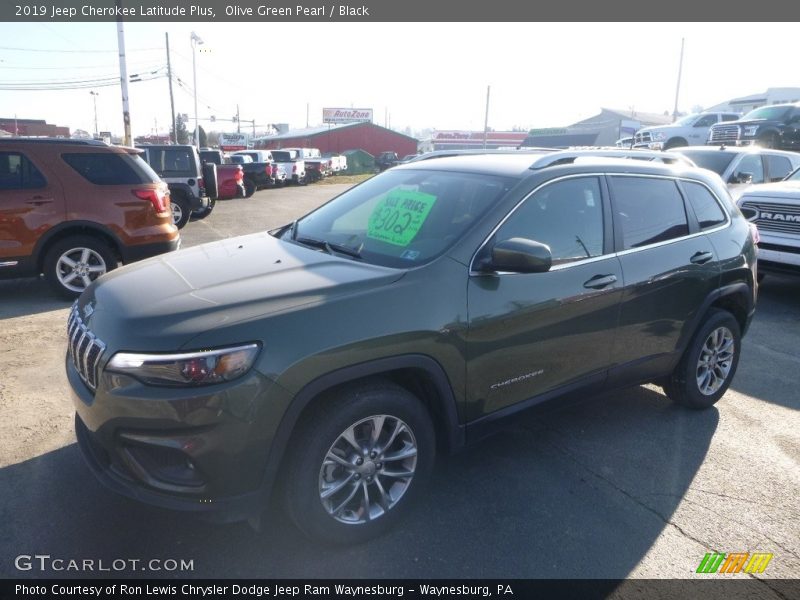Olive Green Pearl / Black 2019 Jeep Cherokee Latitude Plus