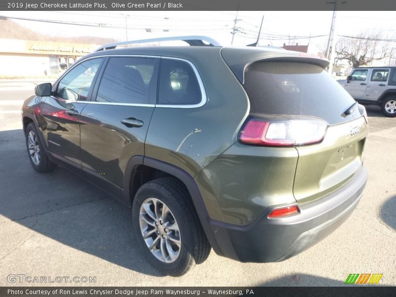 Olive Green Pearl / Black 2019 Jeep Cherokee Latitude Plus