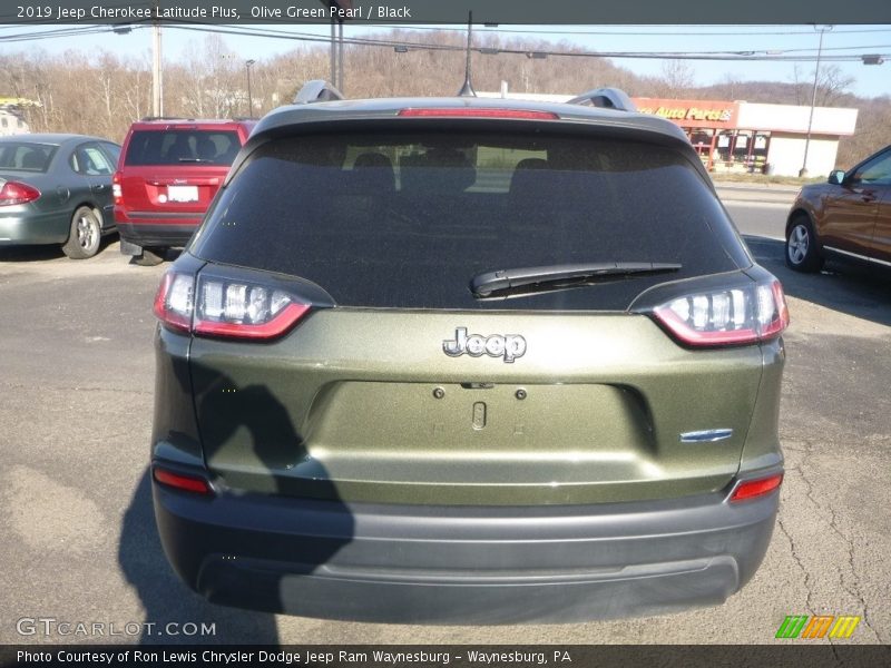 Olive Green Pearl / Black 2019 Jeep Cherokee Latitude Plus