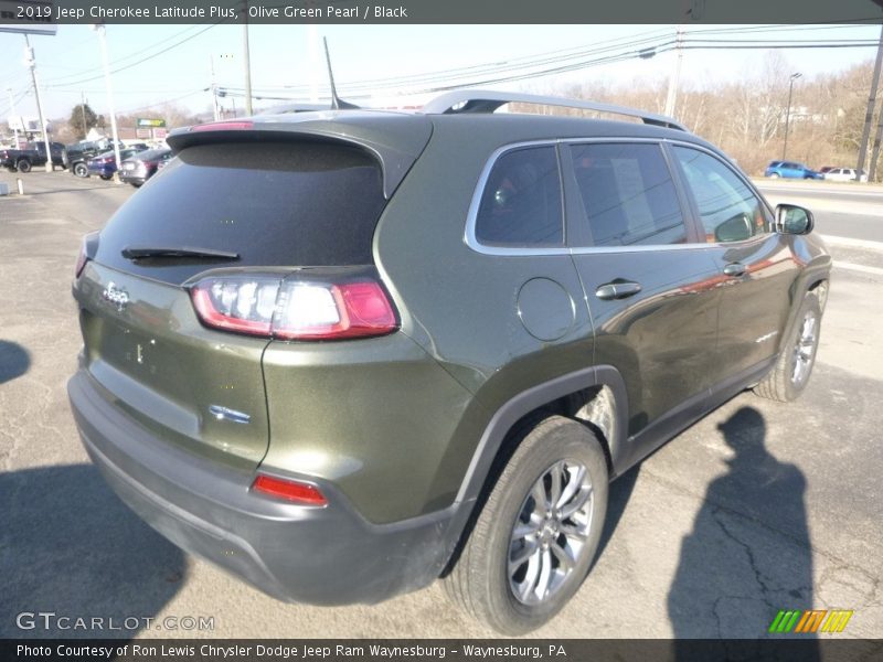 Olive Green Pearl / Black 2019 Jeep Cherokee Latitude Plus