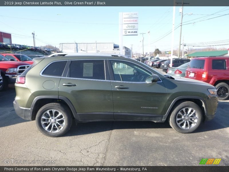 Olive Green Pearl / Black 2019 Jeep Cherokee Latitude Plus