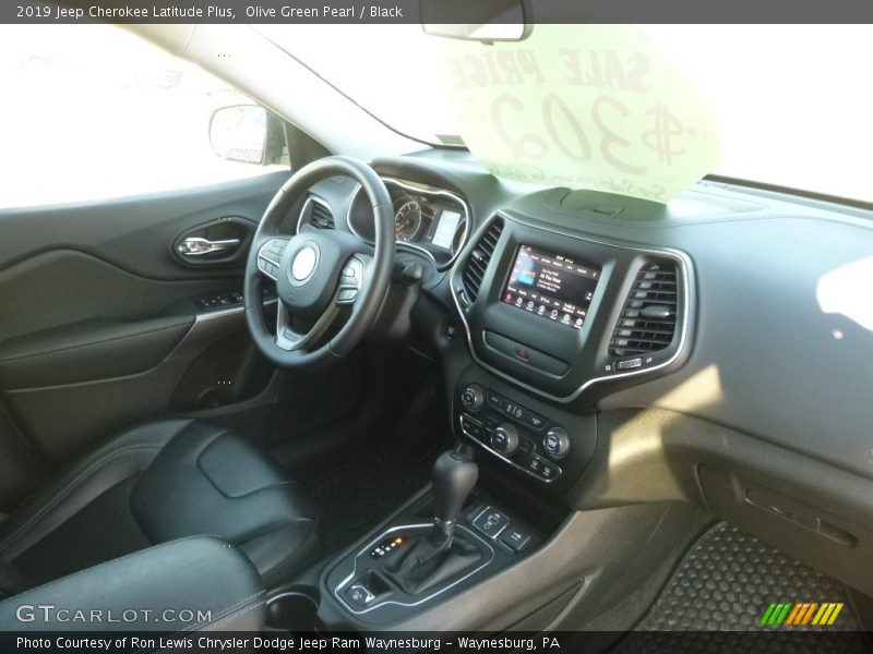 Olive Green Pearl / Black 2019 Jeep Cherokee Latitude Plus