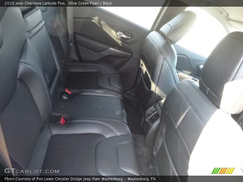 Olive Green Pearl / Black 2019 Jeep Cherokee Latitude Plus