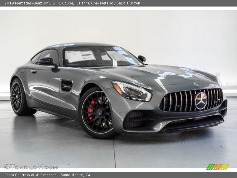 Front 3/4 View of 2019 AMG GT C Coupe