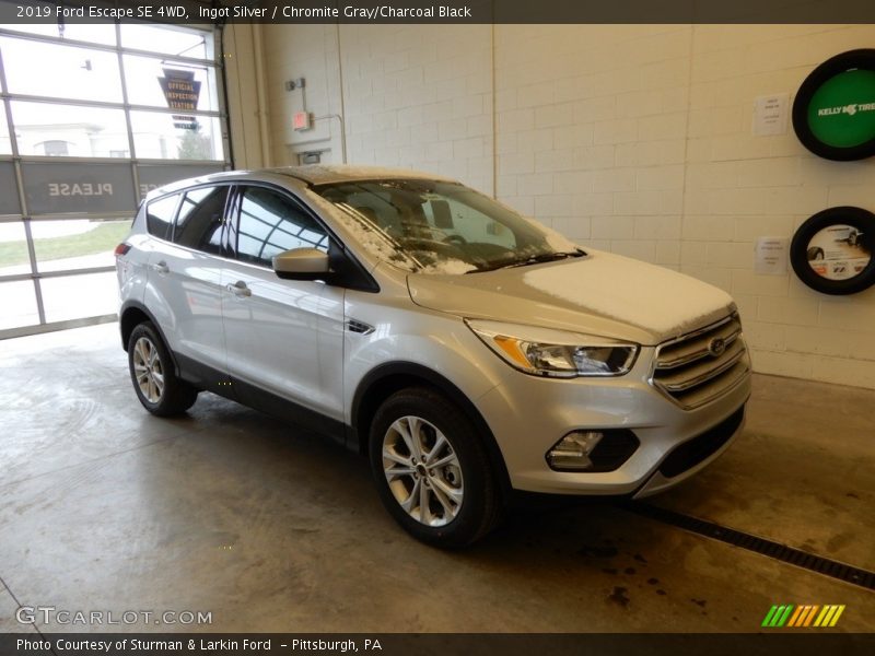 Ingot Silver / Chromite Gray/Charcoal Black 2019 Ford Escape SE 4WD