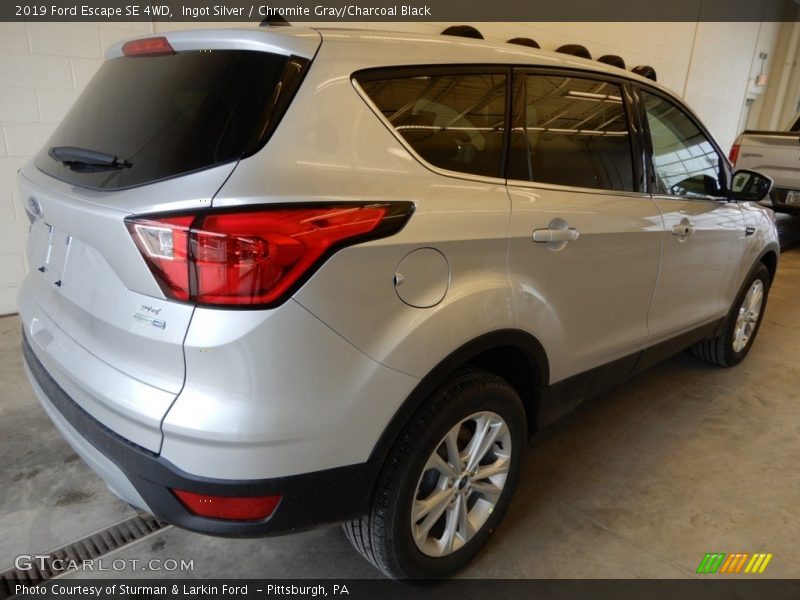 Ingot Silver / Chromite Gray/Charcoal Black 2019 Ford Escape SE 4WD