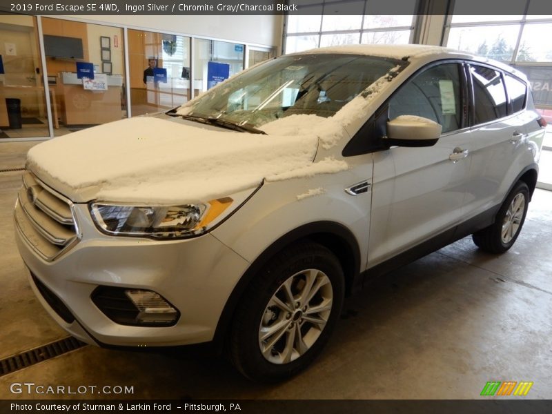 Ingot Silver / Chromite Gray/Charcoal Black 2019 Ford Escape SE 4WD