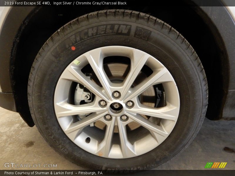 Ingot Silver / Chromite Gray/Charcoal Black 2019 Ford Escape SE 4WD