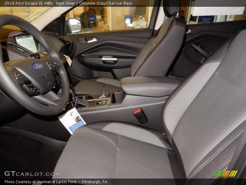 Ingot Silver / Chromite Gray/Charcoal Black 2019 Ford Escape SE 4WD