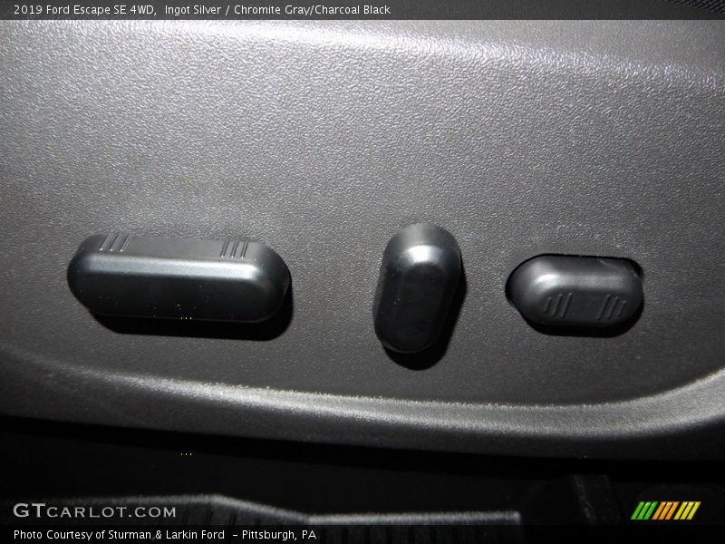 Ingot Silver / Chromite Gray/Charcoal Black 2019 Ford Escape SE 4WD