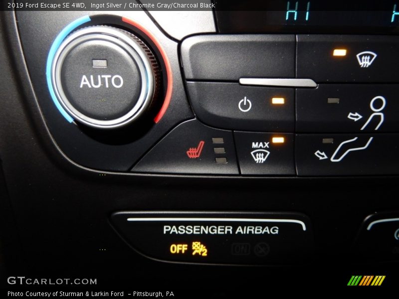 Ingot Silver / Chromite Gray/Charcoal Black 2019 Ford Escape SE 4WD