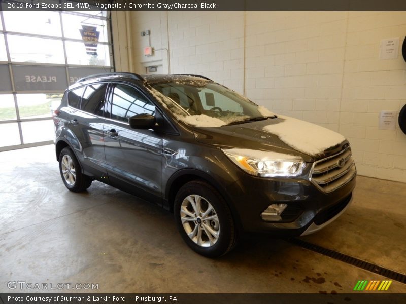 Magnetic / Chromite Gray/Charcoal Black 2019 Ford Escape SEL 4WD