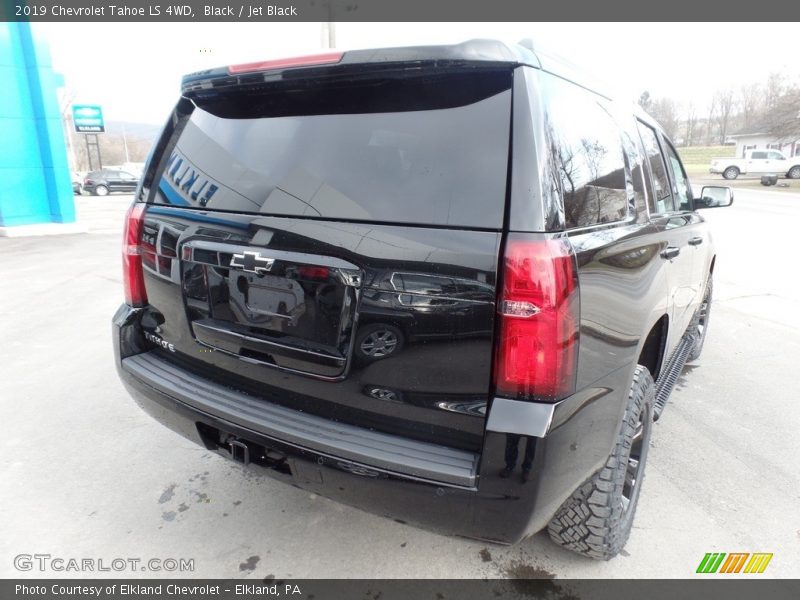 Black / Jet Black 2019 Chevrolet Tahoe LS 4WD