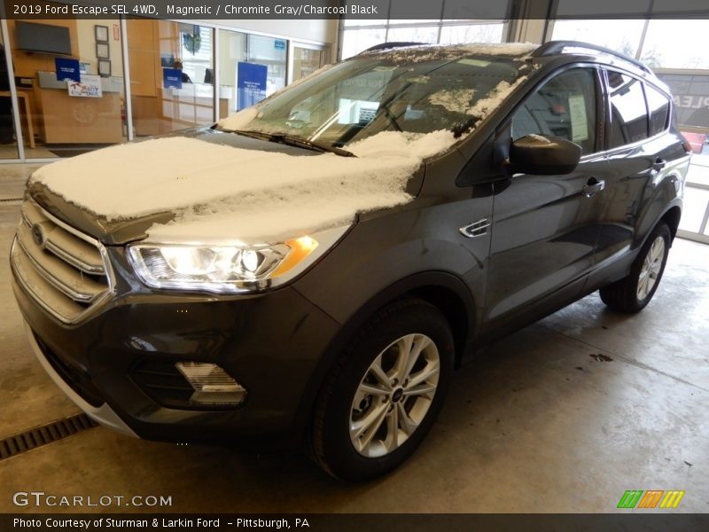 Magnetic / Chromite Gray/Charcoal Black 2019 Ford Escape SEL 4WD