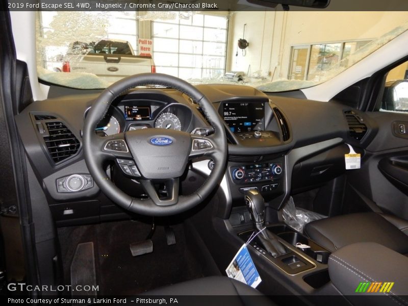 Magnetic / Chromite Gray/Charcoal Black 2019 Ford Escape SEL 4WD