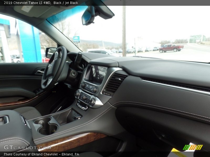 Black / Jet Black 2019 Chevrolet Tahoe LS 4WD
