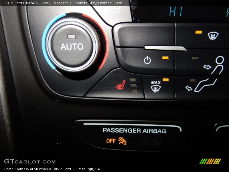 Magnetic / Chromite Gray/Charcoal Black 2019 Ford Escape SEL 4WD