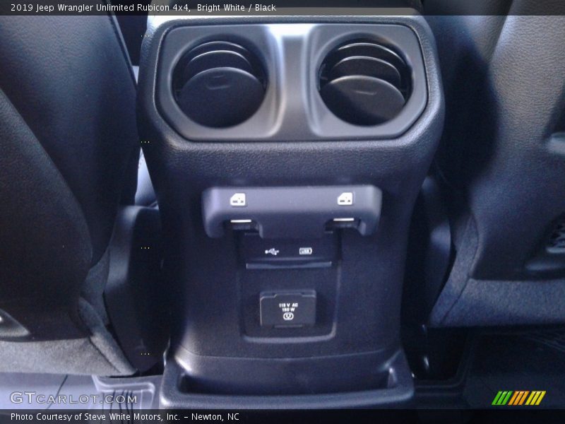 Bright White / Black 2019 Jeep Wrangler Unlimited Rubicon 4x4