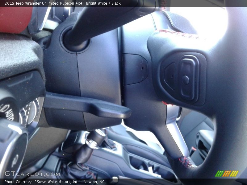 Bright White / Black 2019 Jeep Wrangler Unlimited Rubicon 4x4