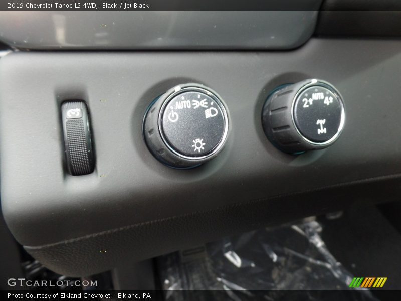 Black / Jet Black 2019 Chevrolet Tahoe LS 4WD