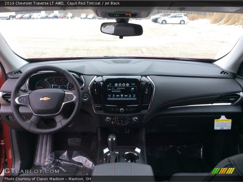 Cajun Red Tintcoat / Jet Black 2019 Chevrolet Traverse LT AWD