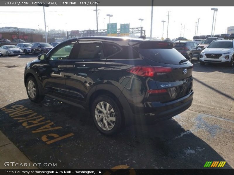 Black Noir Pearl / Gray 2019 Hyundai Tucson SE AWD