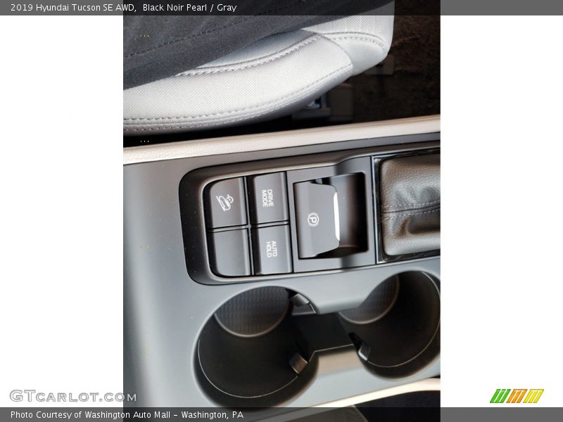 Black Noir Pearl / Gray 2019 Hyundai Tucson SE AWD