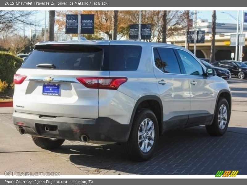 Silver Ice Metallic / Jet Black 2019 Chevrolet Traverse LS