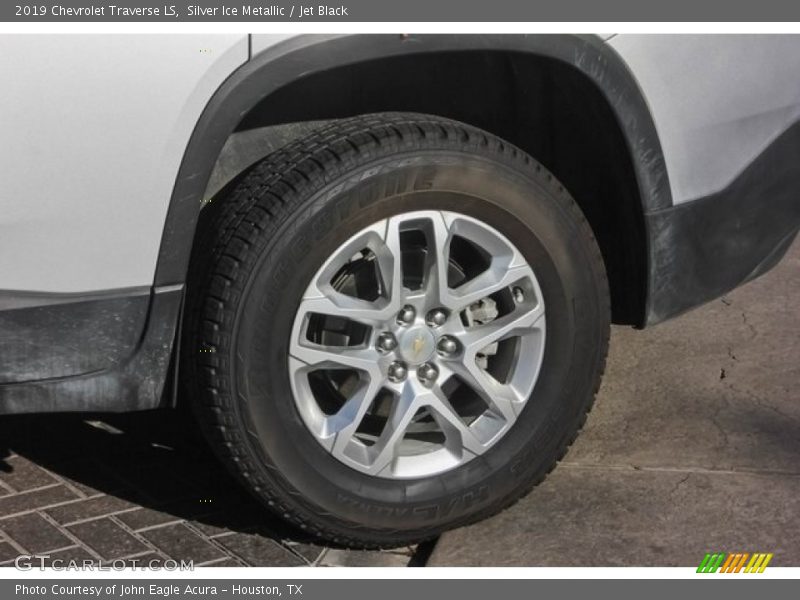 Silver Ice Metallic / Jet Black 2019 Chevrolet Traverse LS