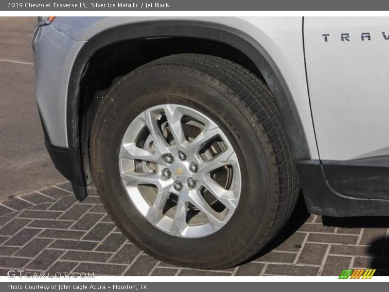 Silver Ice Metallic / Jet Black 2019 Chevrolet Traverse LS