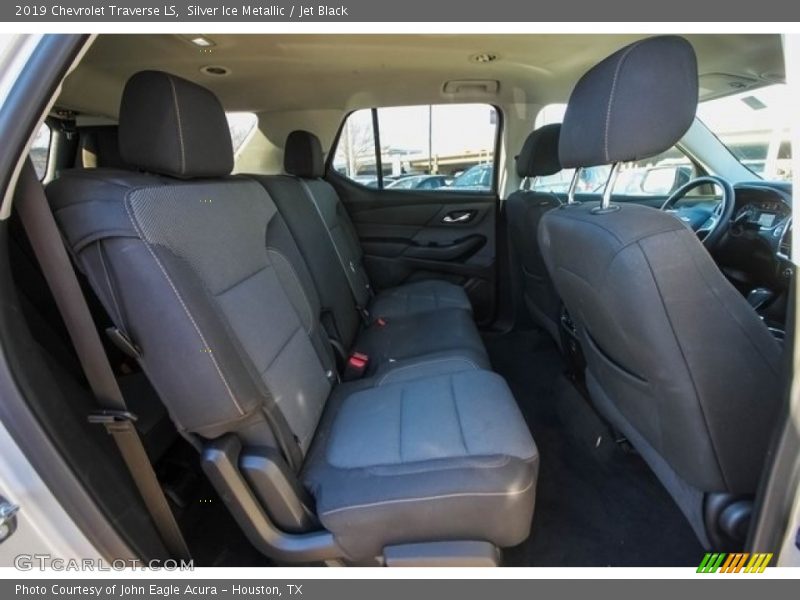 Silver Ice Metallic / Jet Black 2019 Chevrolet Traverse LS