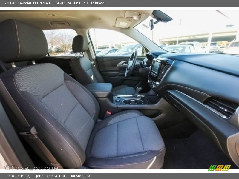 Silver Ice Metallic / Jet Black 2019 Chevrolet Traverse LS