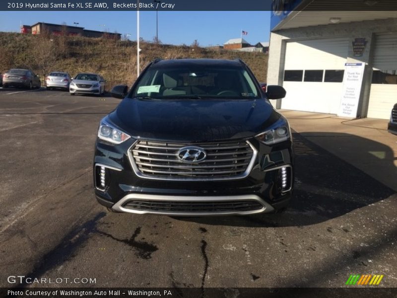 Becketts Black / Gray 2019 Hyundai Santa Fe XL SE AWD