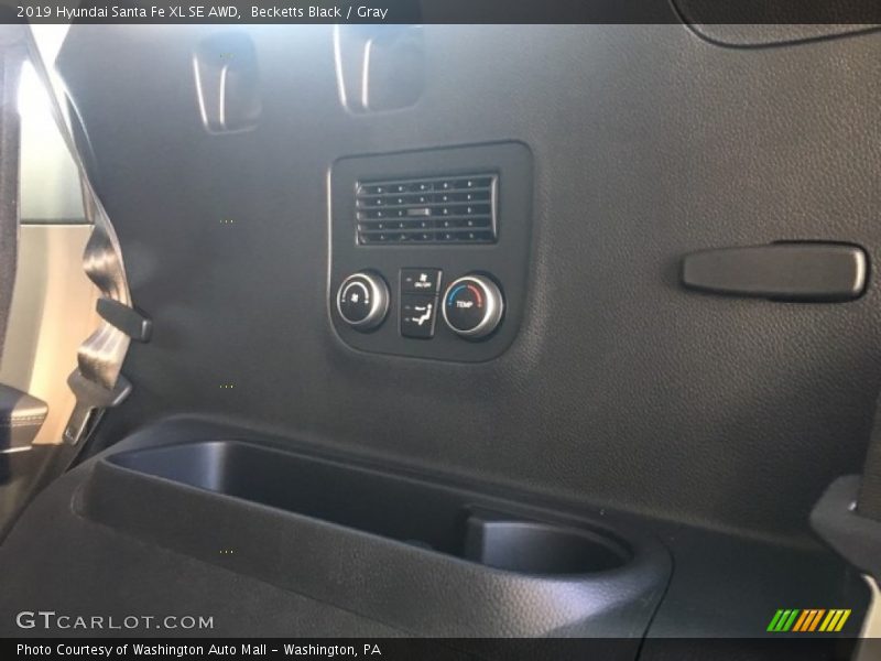 Becketts Black / Gray 2019 Hyundai Santa Fe XL SE AWD