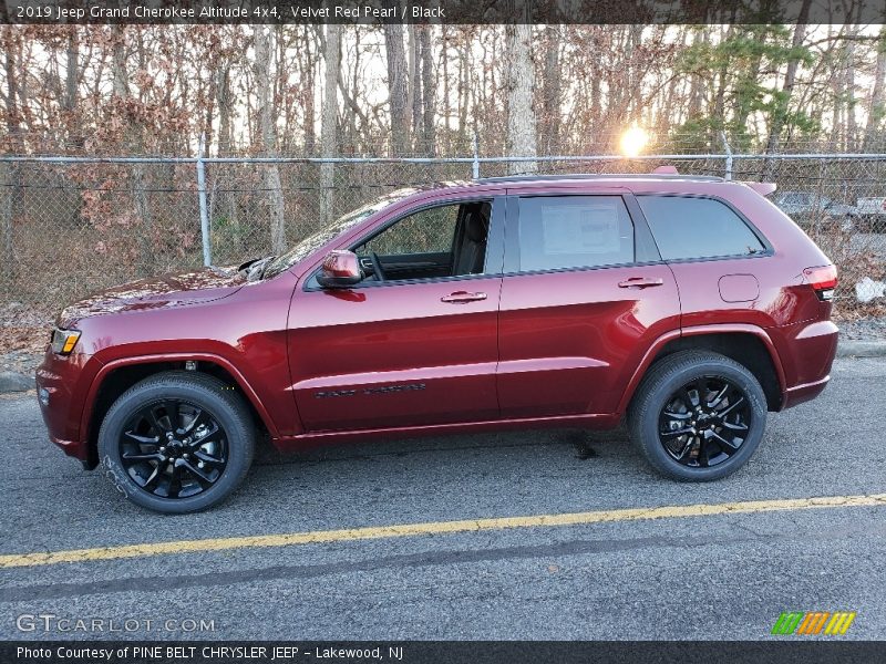 Velvet Red Pearl / Black 2019 Jeep Grand Cherokee Altitude 4x4