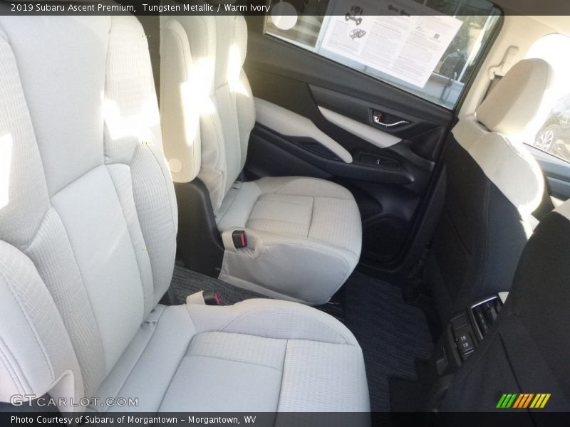 Tungsten Metallic / Warm Ivory 2019 Subaru Ascent Premium