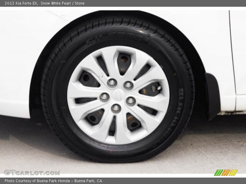 Snow White Pearl / Stone 2013 Kia Forte EX