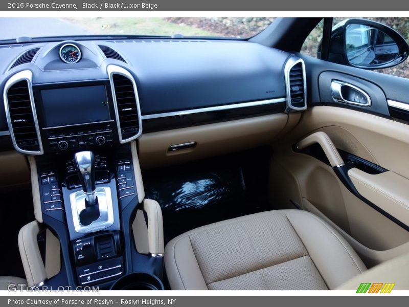 Black / Black/Luxor Beige 2016 Porsche Cayenne